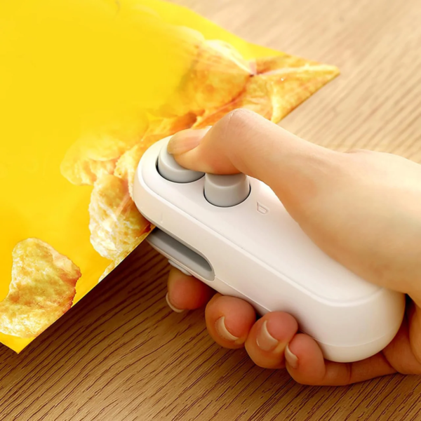 Rechargeable Mini Bag Sealer Machine- Portable Mini Sealer for Plastic Bags Package Food Saver Kitchen Gadgets