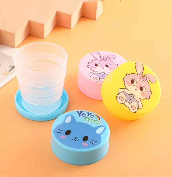 Pack Of 2 Folding Cup with Lid Portable Reusable Plastic Water Cup - Creative Cartoon Folding Water Cup for Kids