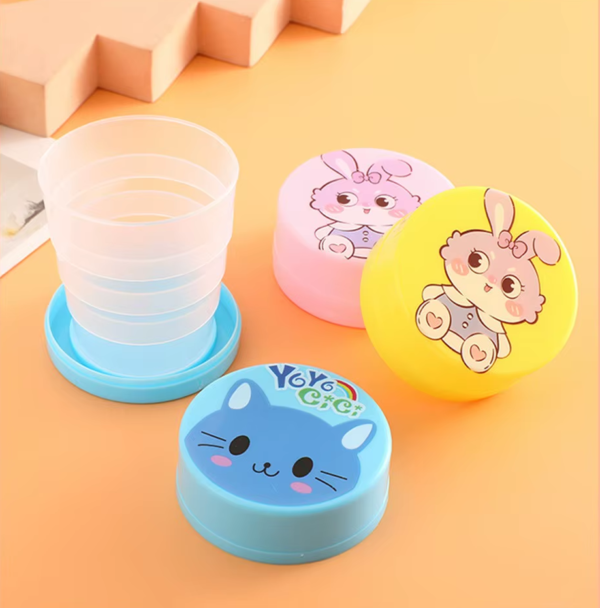 Pack Of 2 Folding Cup with Lid Portable Reusable Plastic Water Cup - Creative Cartoon Folding Water Cup for Kids - Image 7