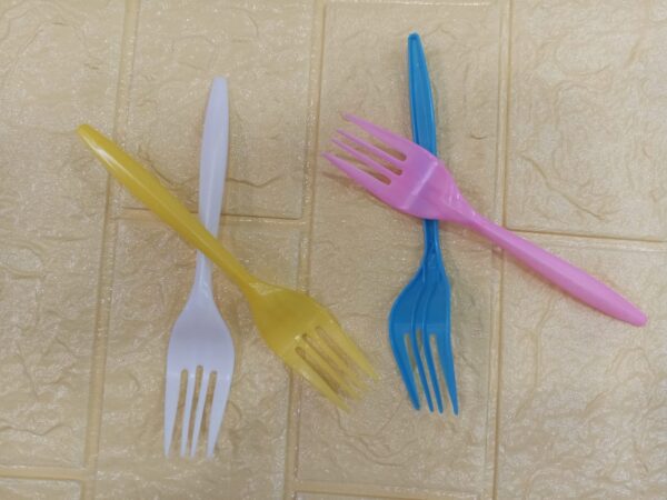 24pcs Imported Disposable Plastic Fork Party Cutlery Fork Birthday Party Tableware for Cake Dessert (Mixed Color) - Image 7